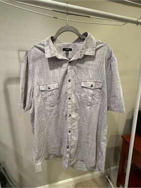 Alfani Men's Light Gray Short Sleeve Button-Down Shirt with Chest Pockets